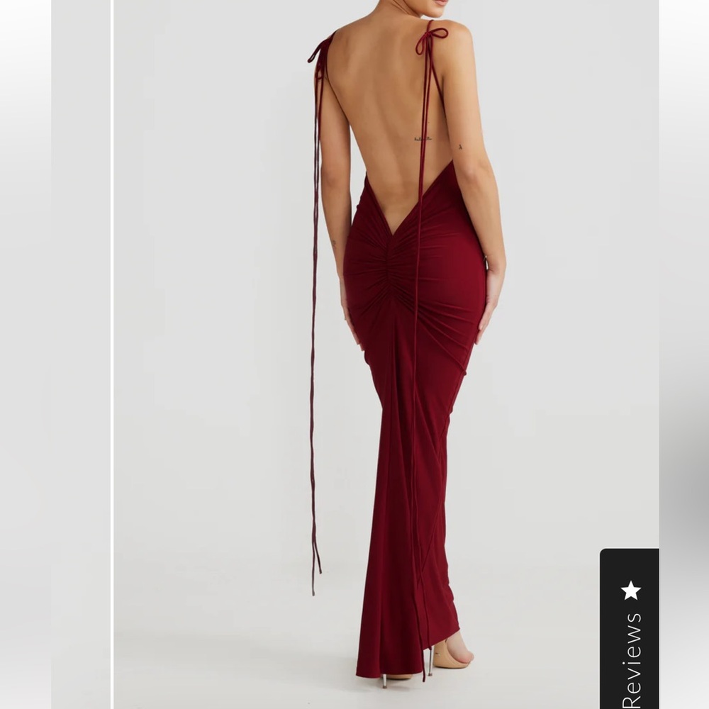 Melani the Label Jiani dress in “wine”. Flattering low back gown